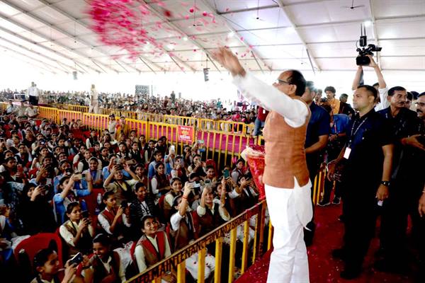 एमपी बोर्ड के साथ-साथ सीबीएसई के प्रतिभाशाली विद्यार्थि?