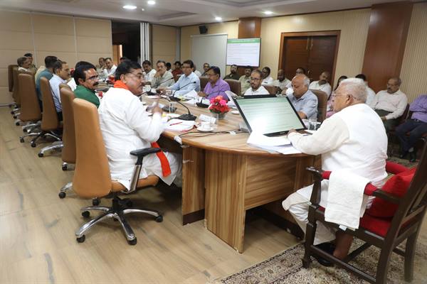 ग्राम-सभाओं के सशक्तिकरण के प्रभावी प्रयास किए जाएं- श्र?