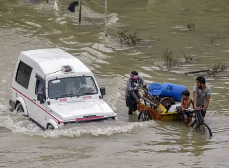 उत्तराखंड में बांध टूटा; लक्सर कस्बे में बाढ़ का खतरा, खाई