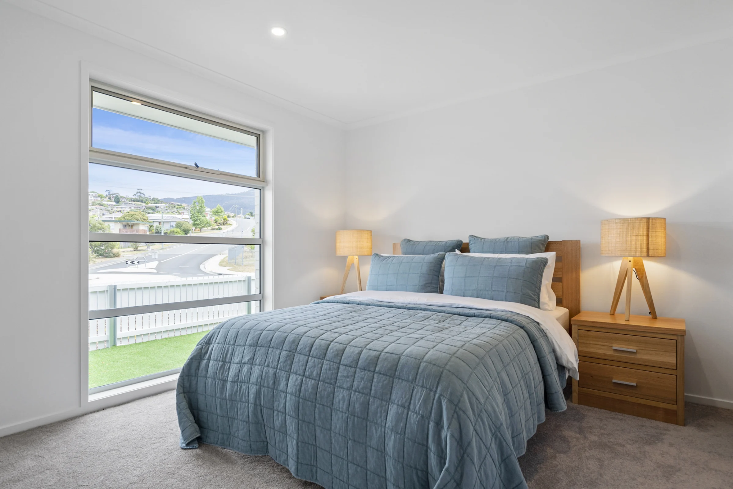 016_Open2view_ID802060-1_Stony_Point_Drive.jpg