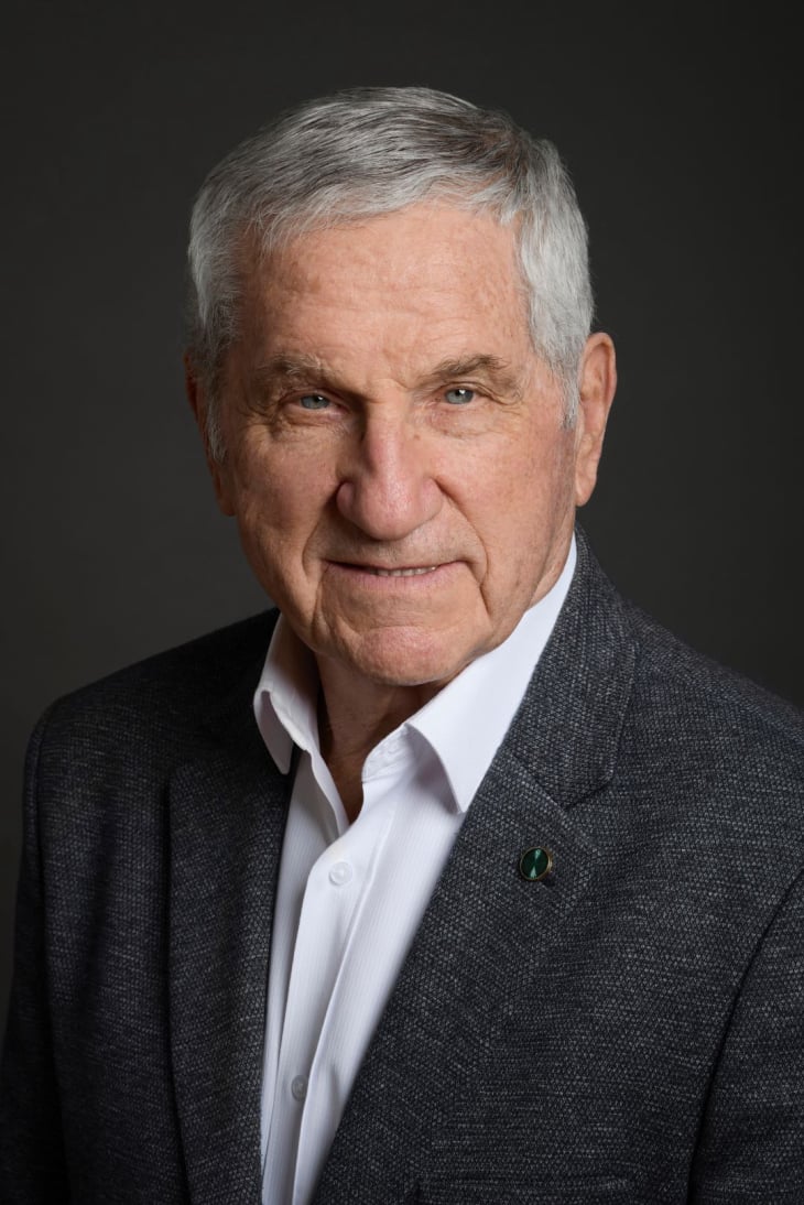 Tóth Ákos