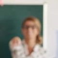 Professeur au collège donne cours jusqu’à la 3ème