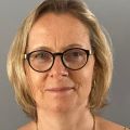 Professeure certifiée en allemand, je peux aider également en anglais, espagnol, français et aider aux devoirs.