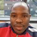 Titulaire d'un master en physique obtenu au Cameroun et actuellement en Master 1 MEEF physique chimie à l'université Par