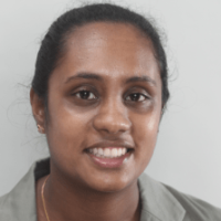 Titulaire d'un Double Diplôme Master of Science et bilingue anglais, je souhaite partager mon anglais avec vous.