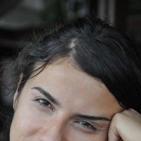 Professeure d'espagnol donne cours &agrave; Marseille