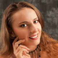 PROFESSEUR DIPL&Ocirc;M&Eacute;E donne cours de musique et d'instruments pour tous les niveaux.