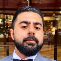 Titulaire d'un doctorat en Maths, professeur dans cinq universit&eacute;s situ&eacute;es &agrave; l'ile de France