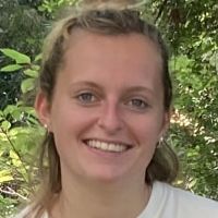 Animatrice p&eacute;dagogique donne cours de la primaire &agrave; la quatri&egrave;me dans les Yvelines