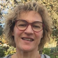 Passionn&eacute;e par les maths et titulaire d'un master des m&eacute;tiers de l'enseignement, je propose des cours par webcam