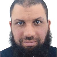 Ingénieur aéronautique enseignant, Bac +6, dispense cours jusqu'au Supérieur et Adultes dans les matières scientifiques.