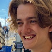 Bonjour, Je me pr&eacute;sente je m&rsquo;appelle Theo Hervouet et je suis professeur de piano et &eacute;veil musical.