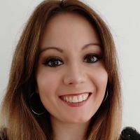 Professeur de fran&ccedil;ais depuis plus de quinze ans, j'enseigne aupr&egrave;s d'&eacute;l&egrave;ves de la primaire au sup&eacute;rieur.