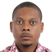 Je suis tuteur de langues (d'anglais et fran&ccedil;ais) et de philosophie. J'ai un bac+4 en &eacute;ducation et un master leadership.