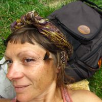 Bac Litt&eacute;raire, option 3 langues vivantes. Je suis AED dans un lyc&eacute;e. J'ai &eacute;t&eacute; AVS