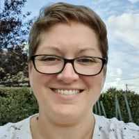 Professeur des &eacute;coles donne cours du Cp &agrave; la sixi&egrave;me