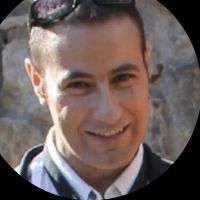 Docteur en Sciences pour l&rsquo;ing&eacute;nieur, propose des cours allant du primaire aux &eacute;tudes sup&eacute;rieures.