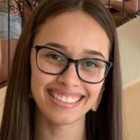 Professeure de l'&eacute;ducation nationale donne cours niveau coll&egrave;ge et lyc&eacute;e par visio