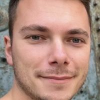 Professeur des &eacute;coles qui dispense aussi des cours en lignes depuis plusieurs ann&eacute;es.