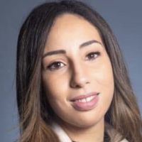 Titulaire d&rsquo;un Master 2 en Sciences Pharmaceutiques . Sp&eacute;cialiste en Math&eacute;matiques