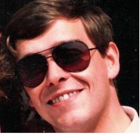 Formateur adultes anime cours d'anglais en petits groupes