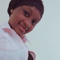 &Eacute;tudiante ing&eacute;nieur en informatique propose des cours pour aider les &eacute;l&egrave;ves