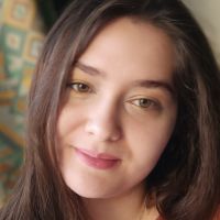 &Eacute;tudiante en sociologie et naturopathie donne divers cours