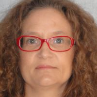 Formatrice en français, anglais et FLE et professeure de soutien scolaire, je propose des cours de remise à niveau