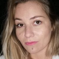 Etudiante en FLE donne de FLE cours pour tous les niveaux