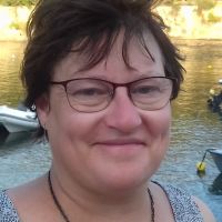 Bonjour je souhaite aider des jeunes pour les passionner et les aider avec patience et diplomatie