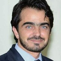 Titulaire d&rsquo;un master et passionn&eacute; par les maths et les physiques je saurais expliquer le cours et donner les astuces