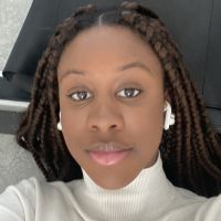 je suis &eacute;l&egrave;ve en terminale stmg , je suis tr&egrave;s &agrave; l'aise au niveau des langues ( B1 en anglais, B1 en espagnol)