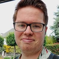 Professeur de langues en Anglais (ayant un niveau interm&eacute;diaire [B2] et faisant des cours Ludiques pour les &eacute;l&egrave;ves)