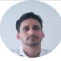 Expert en informatique avec cursus en &eacute;cole polyt&eacute;chnique, propose cours particuliers ou g&eacute;n&eacute;rique mais adapt&eacute;