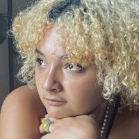 &Eacute;tudiante en classe pr&eacute;paratoire litt&eacute;raire donne cours de langues, d'oral, ect