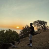 dipl&ocirc;m&eacute; d'un bachelor en psychologie d'une universit&eacute; Am&eacute;ricaine et exp&eacute;riment&eacute;e dans l'apprentissage Montessori