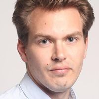 Professeur donne cours collectifs, niveaux coll&egrave;ge, Lyc&eacute;e et Sup&eacute;rieur