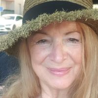 Professeur de Lettres donne cours de français, de grec ancien et d'expression orale