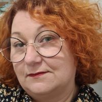 Professeur des &Eacute;coles, propose des cours en maths et fran&ccedil;ais niveau coll&egrave;ge et de l'aide aux devoirs niveau &eacute;l&eacute;mentaire