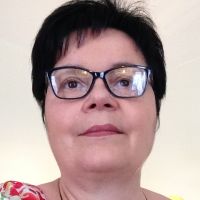 Professeur de fran&ccedil;ais et math&eacute;matiques propose cours en ligne