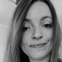 Titulaire d'une licence d'anglais, propose cours anglais tous niveaux et soutien scolaire toutes mati&egrave;res jusque fin 3e