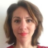 Ancienne juriste et professeur depuis 5 ans, j'enseigne l'&eacute;conomie-gestion &agrave; des classes en Lyc&eacute;e et post-bac