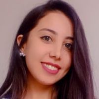 Ancienne maitresse informatique dans une &eacute;cole priv&eacute;e . Titulaire d'un dipl&ocirc;me master en intelligence artificielle