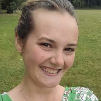 &Eacute;tudiante infirmi&egrave;re donne cours niveau CP &agrave; niveau lyc&eacute;e