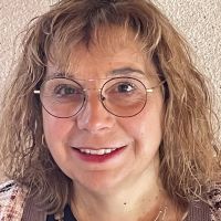 Professeur des &eacute;coles titulaire en disponibilit&eacute; donne cours niveau coll&egrave;ge, sp&eacute;cialisation Fran&ccedil;ais et anglais