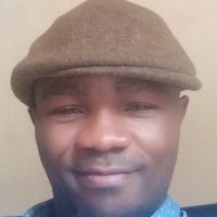 Professeur vacataire de coll&egrave;ge &agrave; Yaounde.