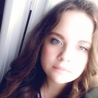 &Eacute;tudiante en licence 2 Science de la vie donne cours niveau primaire, coll&egrave;ge et lyc&eacute;e par visioconf&eacute;rence.