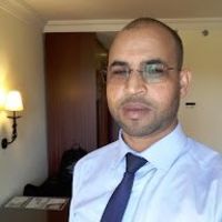 un professeur exp&eacute;riment&eacute;,  professionnel en IT  et techno-p&eacute;dagogue donne des cours en visio, chemin vers excellence