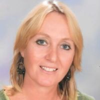 Professeur de l'Education nationale donne cours de soutien du CP au CM2