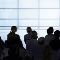 Professeur depuis 12 ans , je vous accompagne Pour une prise de parole en public efficace